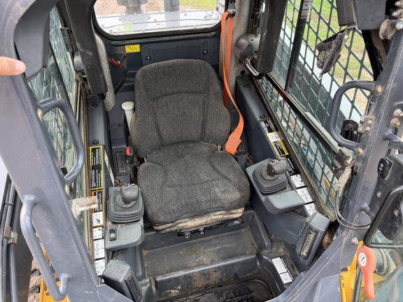 2020 John Deere 333G - Photo23