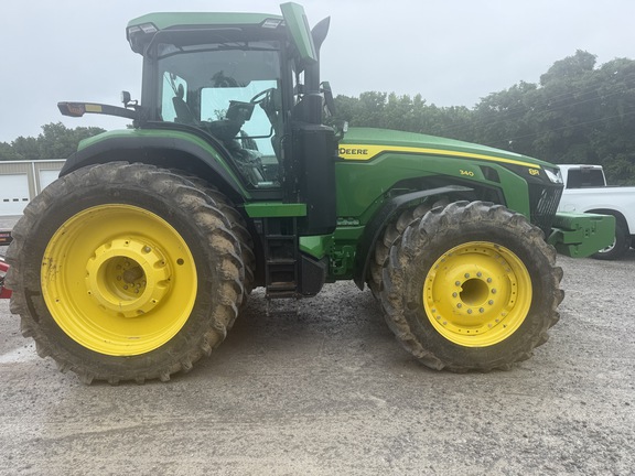 Photo of 2024 John Deere 8R 340
