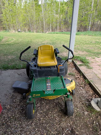  John Deere Z255