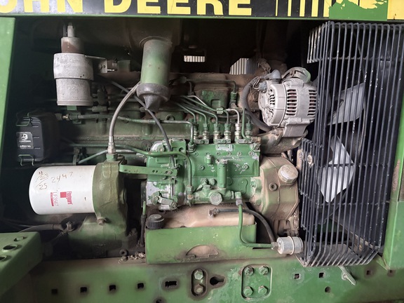 Photo of 1991 John Deere 4555