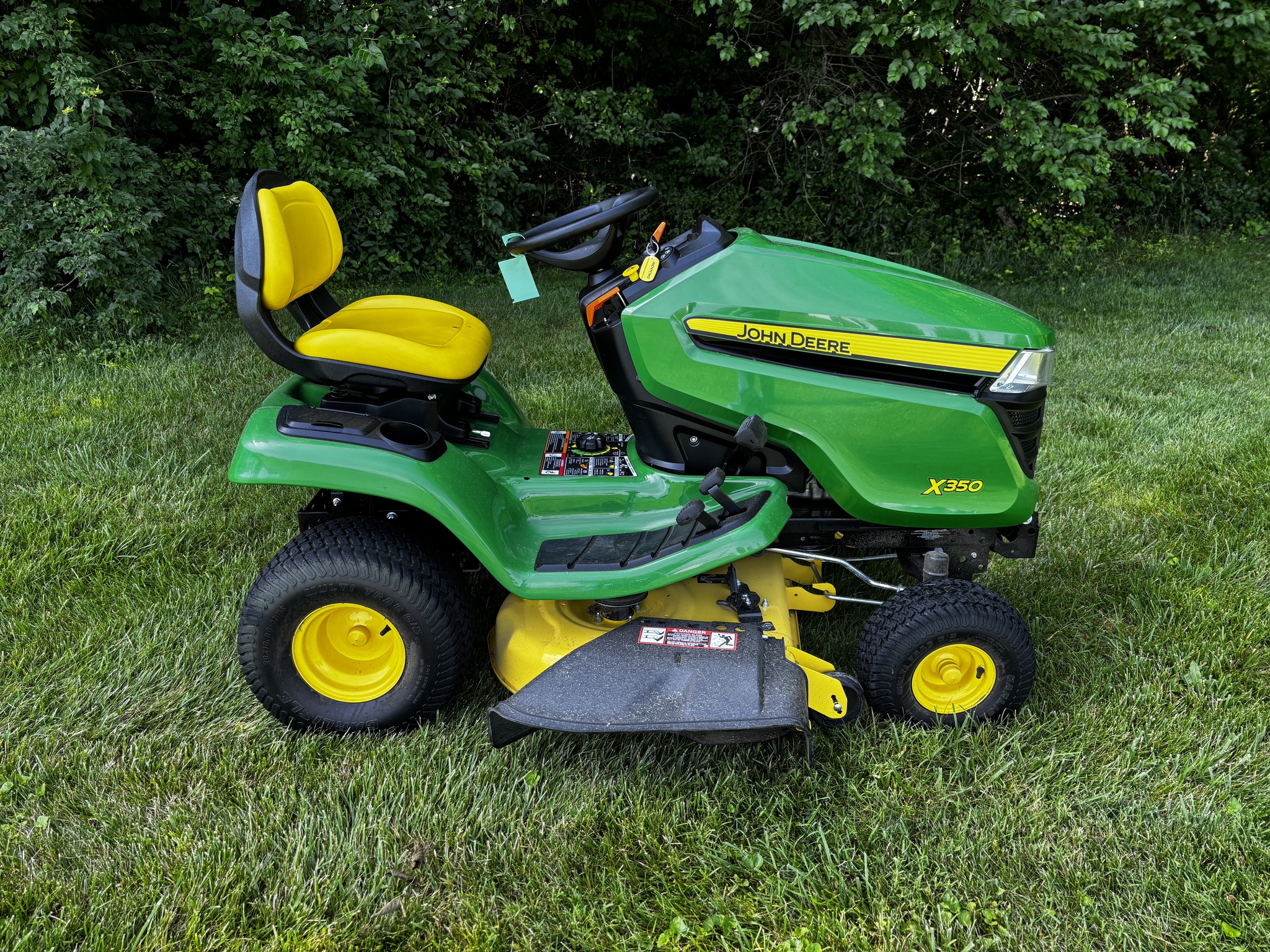 Used 2021 John Deere X350 Lawn & Garden Tractors at Koenig Equipment in Tipp City, OH - PhotoXL0