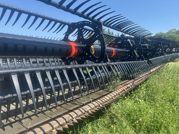Used 2018 MacDon FD140 Combine Platforms at Horizon Ag & Turf in Lloydminster, AB - Photo10