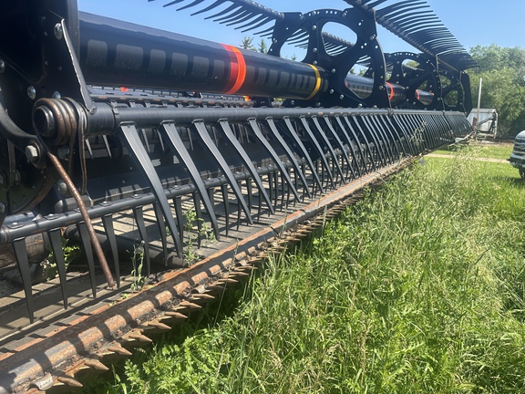 Used 2018 MacDon FD140 Combine Platforms at Horizon Ag & Turf in Lloydminster, AB - Photo16