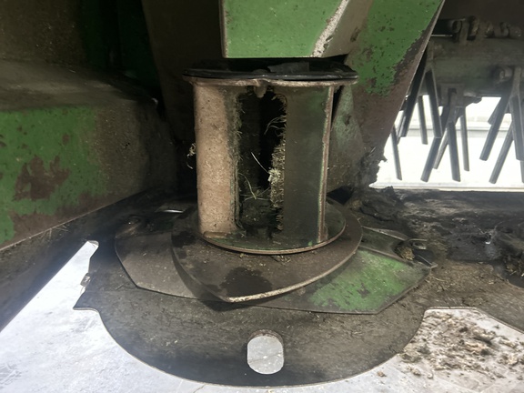 Used 2020 John Deere 835 Mower Conditioners at Horizon Ag & Turf in Edmonton West, AB - Photo3