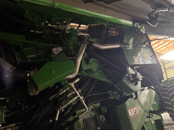 Photo of 2017 John Deere S680