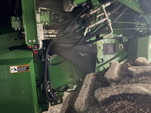 Photo of 2017 John Deere S680
