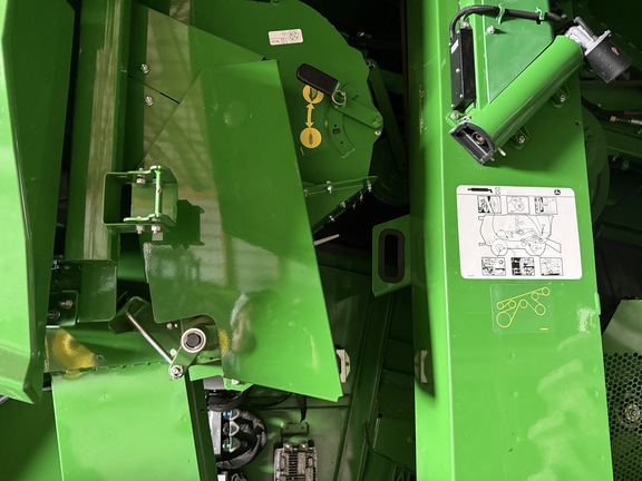 Photo of 2017 John Deere S680