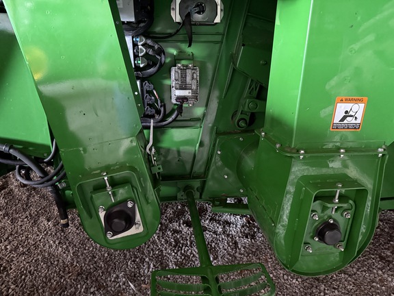 Photo of 2017 John Deere S680