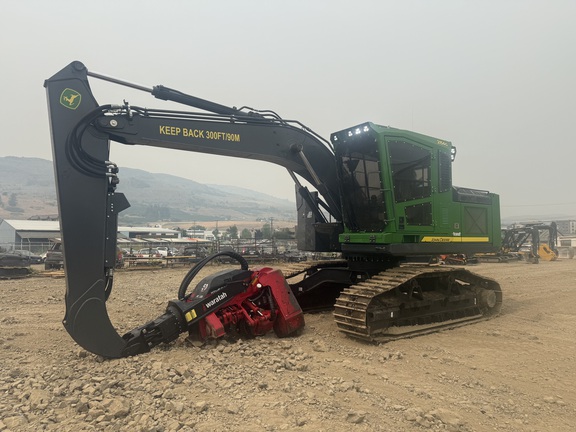 Photo of 2023 John Deere 2154G