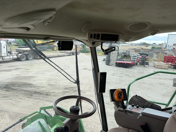 Used 2014 John Deere S680 Combines at Horizon Ag & Turf in Edmonton West, AB - Photo12