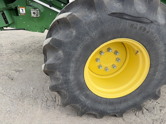 Used 2014 John Deere S680 Combines at Horizon Ag & Turf in Edmonton West, AB - Photo14