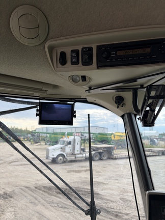 Used 2014 John Deere S680 Combines at Horizon Ag & Turf in Edmonton West, AB - Photo18
