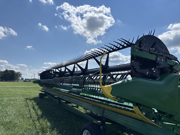 Used 2026 John Deere RDF 40 Combine Platforms at Koenig Equipment in Urbana, OH - Photo1
