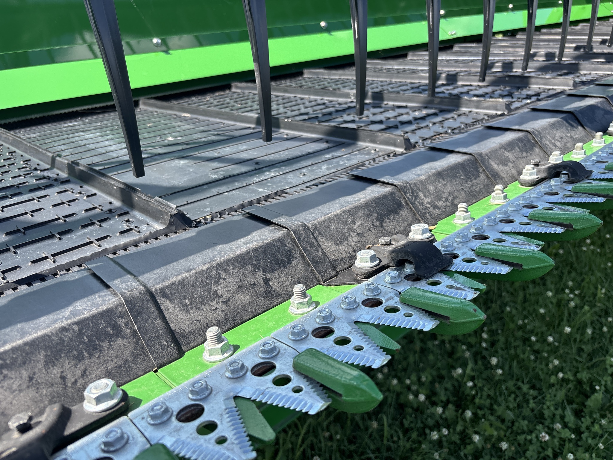 Used 2026 John Deere RDF 40 Combine Platforms at Koenig Equipment in Urbana, OH - PhotoXL3