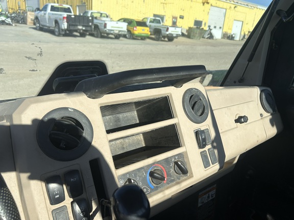 2018 John Deere XUV 835R (8th thumbnail)