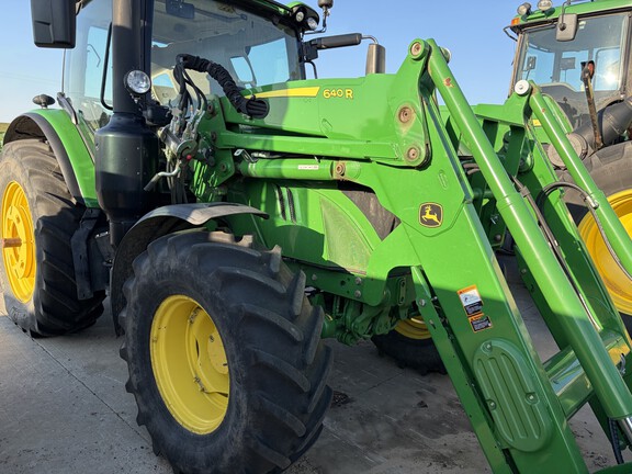 2016 John Deere 6130R (3rd thumbnail)