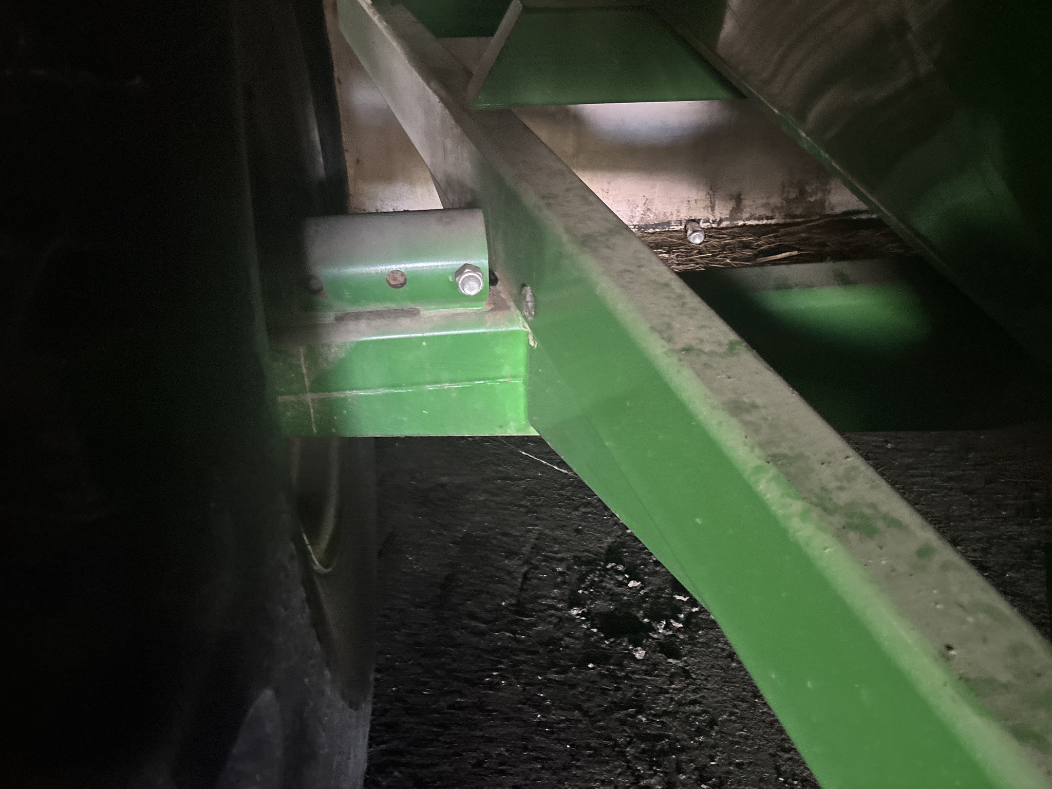 Used 2013 J&M 875-18 Grain Carts at Koenig Equipment in Oxford, OH - PhotoXL3