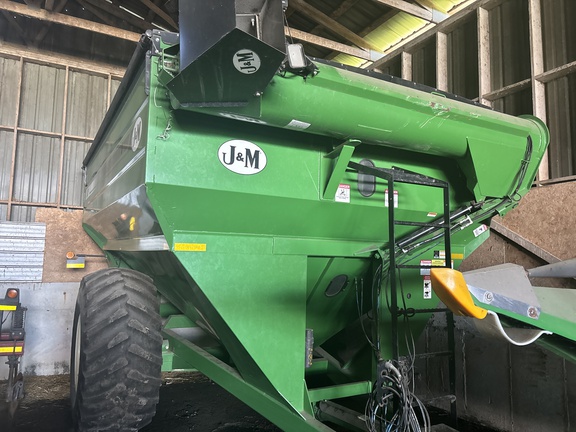 Used 2013 J&M 875-18 Grain Carts at Koenig Equipment in Oxford, OH - Photo1