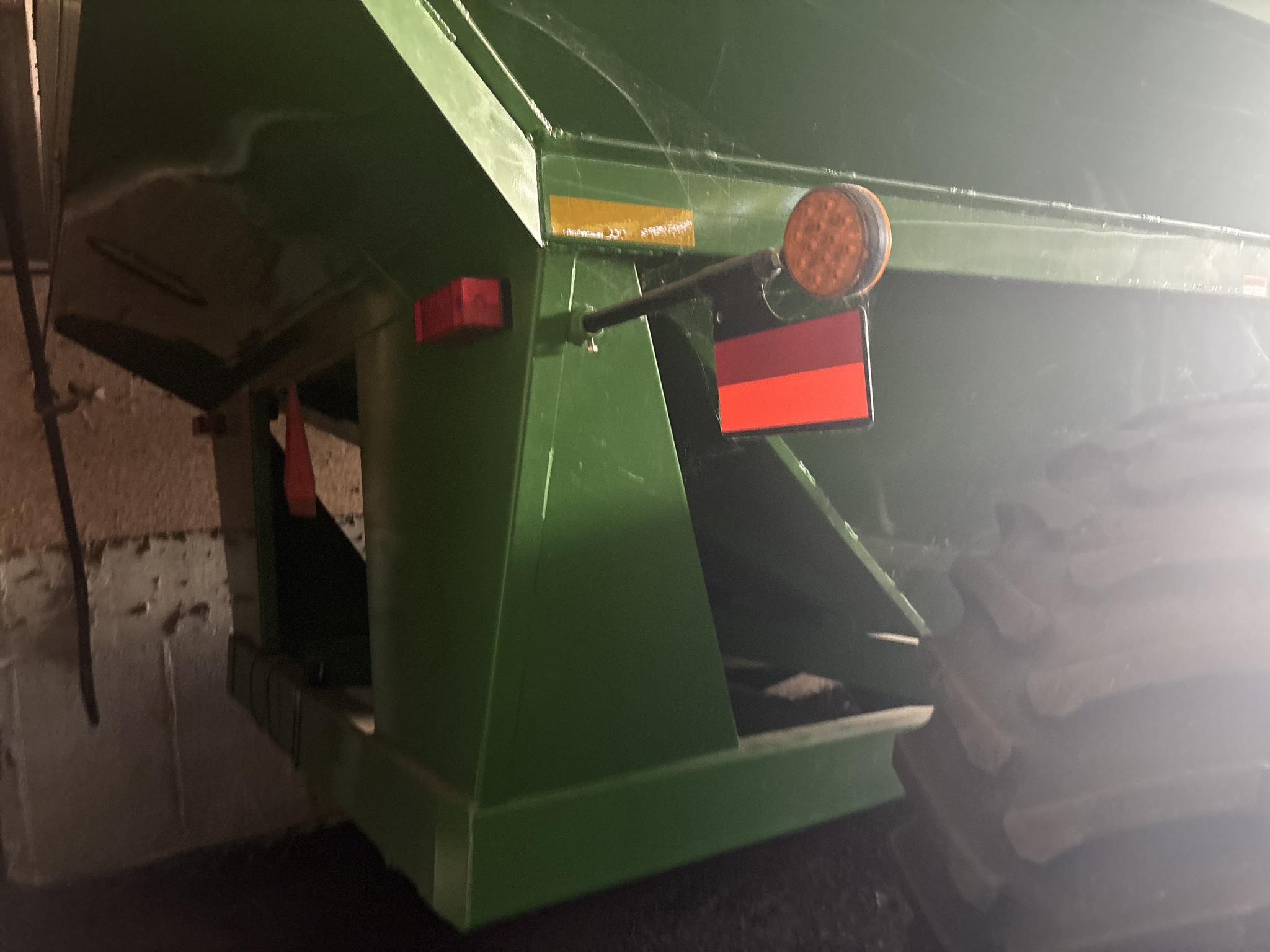 Used 2013 J&M 875-18 Grain Carts at Koenig Equipment in Oxford, OH - PhotoXL12