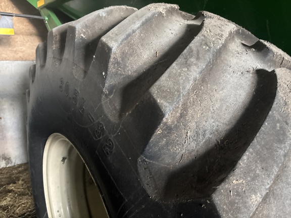 Used 2013 J&M 875-18 Grain Carts at Koenig Equipment in Oxford, OH - Photo15