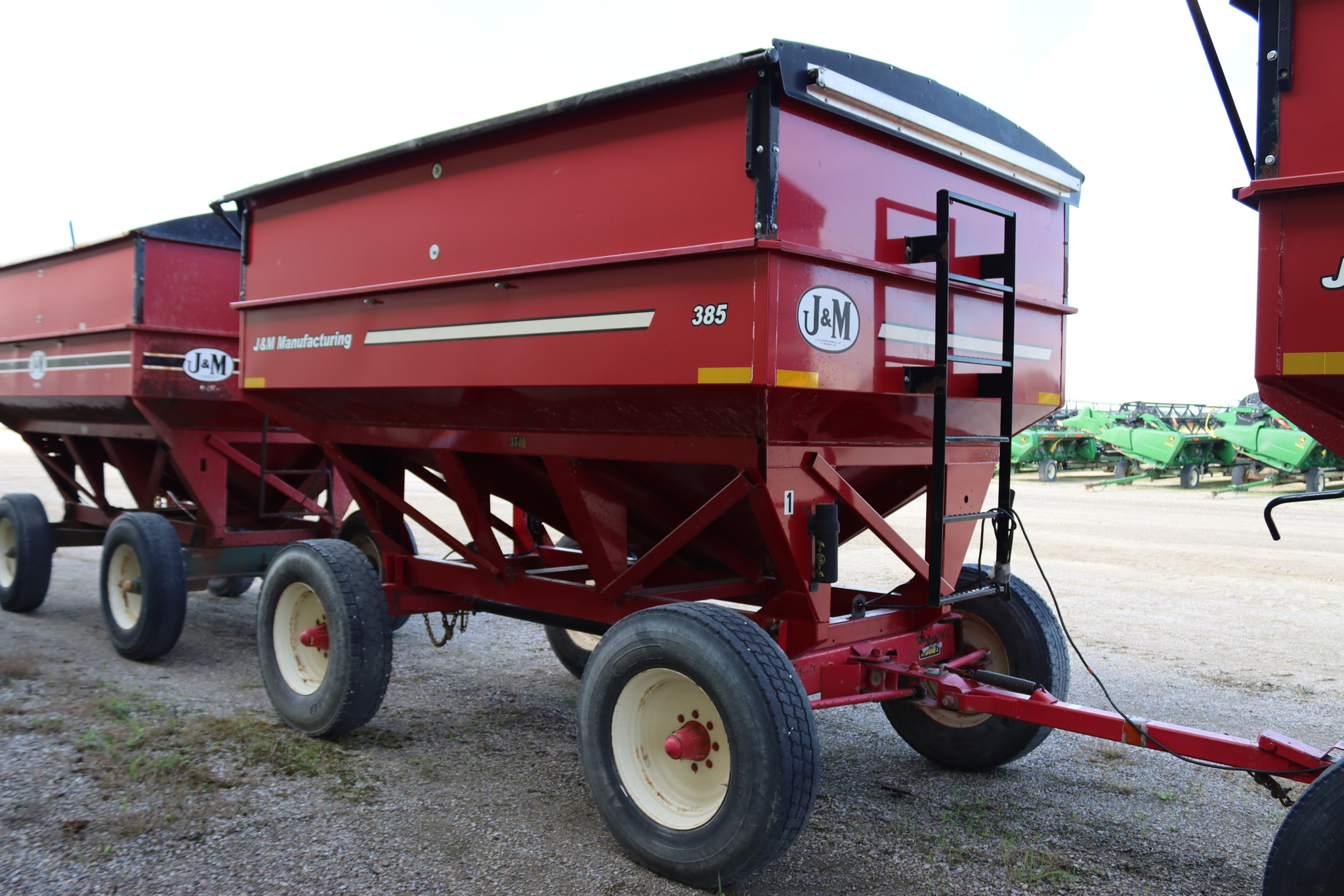 2012 J&M 385 Gravity Wagons and Boxes