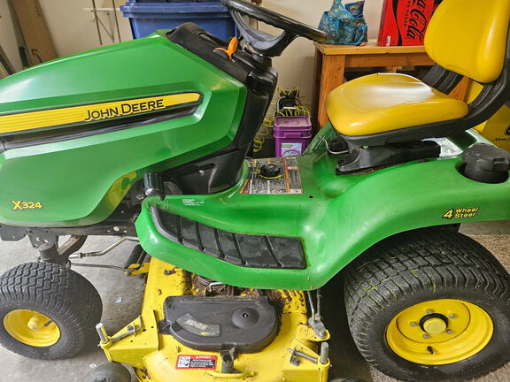 Photo of 2015 John Deere X324