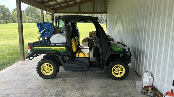 Photo of 2022 John Deere XUV 835M