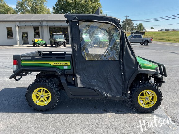 Photo of 2022 John Deere XUV 835M