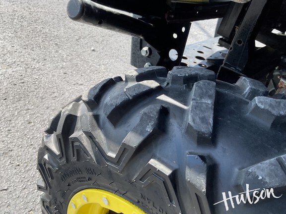 Photo of 2022 John Deere XUV 835M