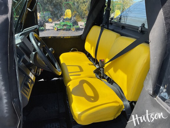 Photo of 2022 John Deere XUV 835M