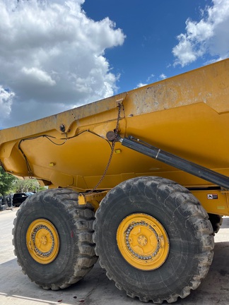 2024 John Deere 410 P