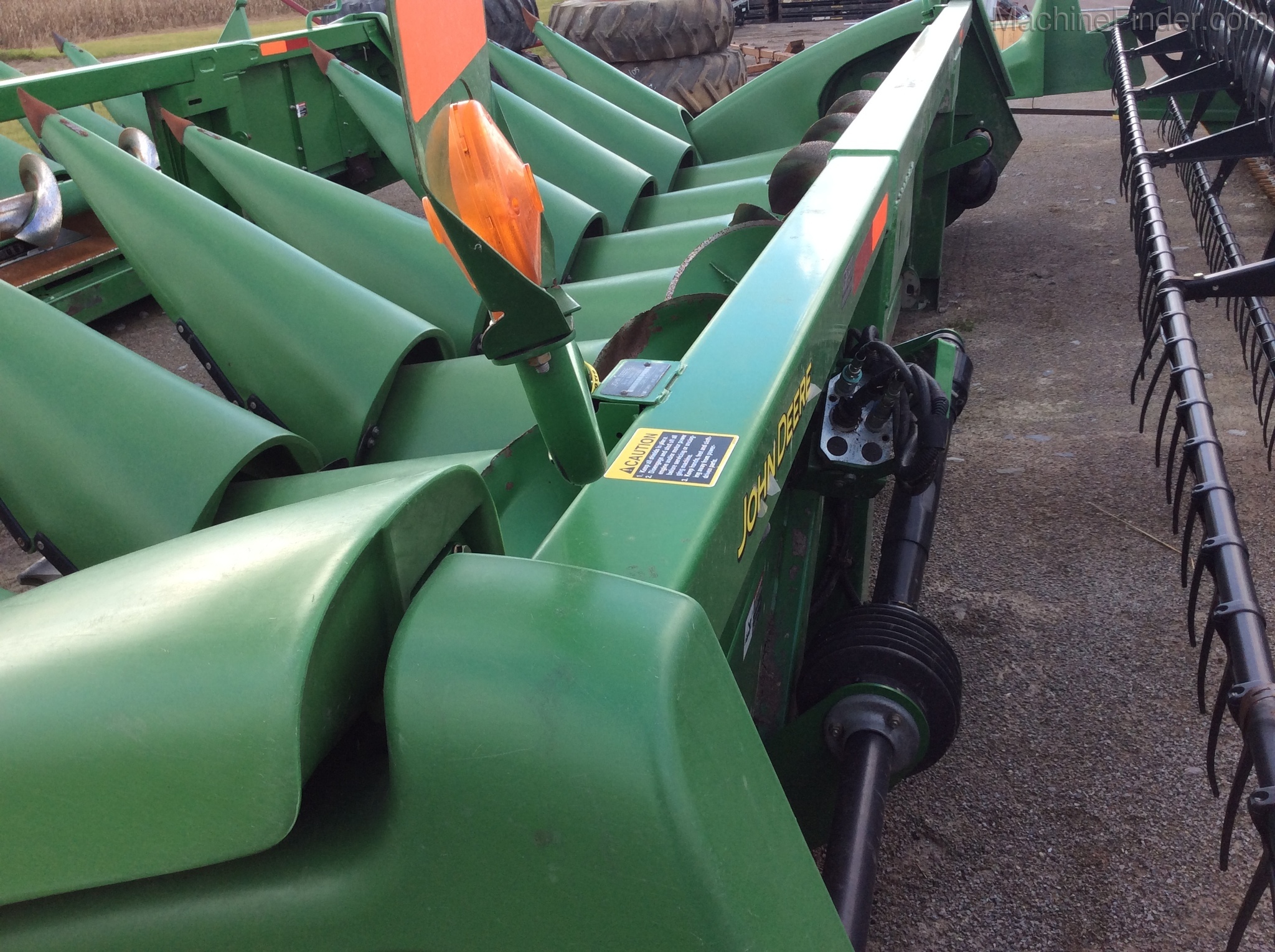 2009 John Deere 608C Image 3