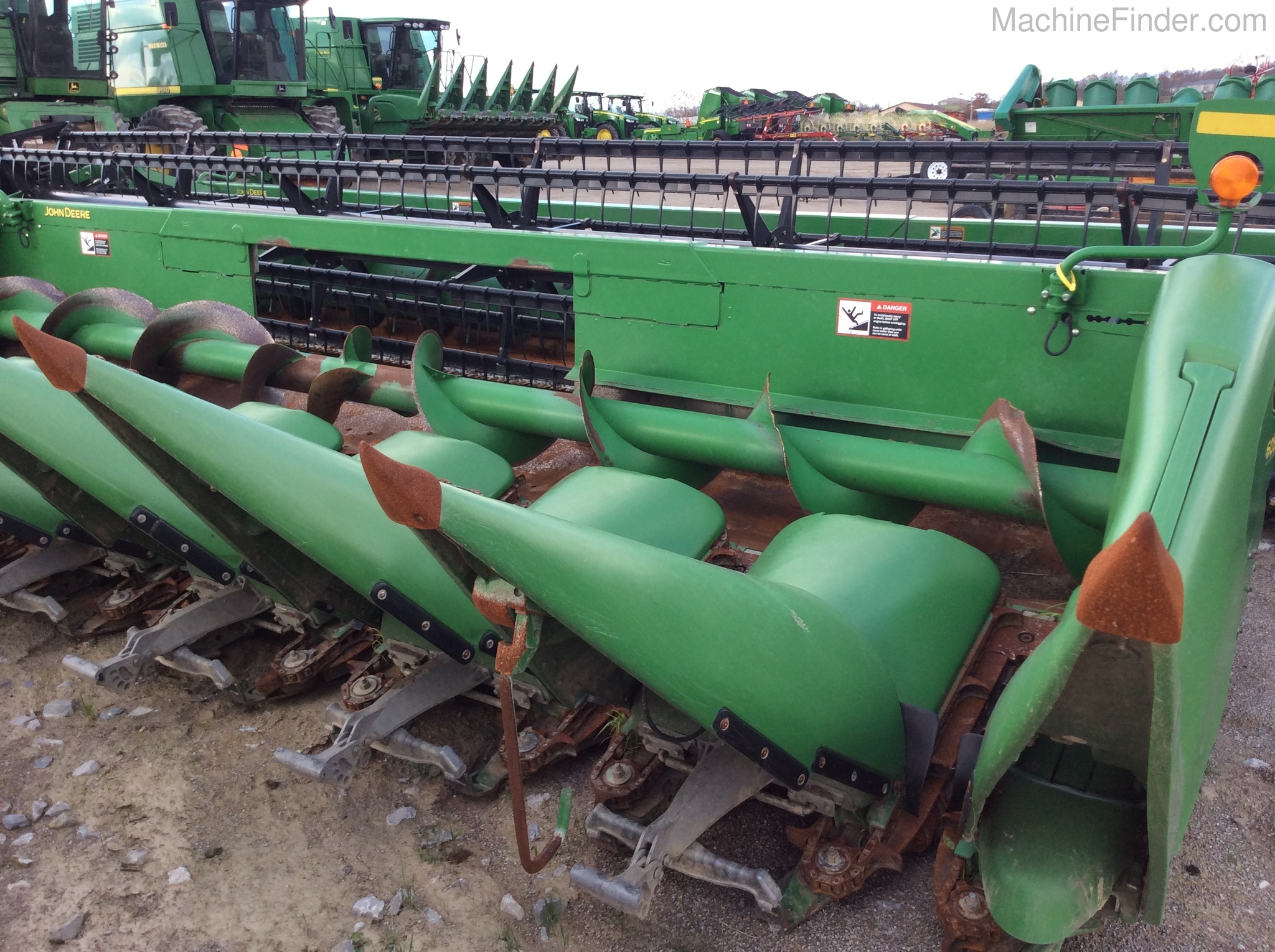 2009 John Deere 608C Image 4