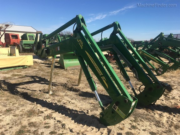 2004 John Deere 673 Image 1