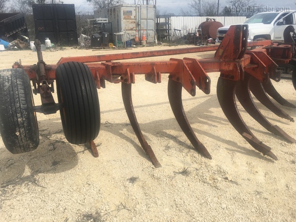 Case IH V Image 6