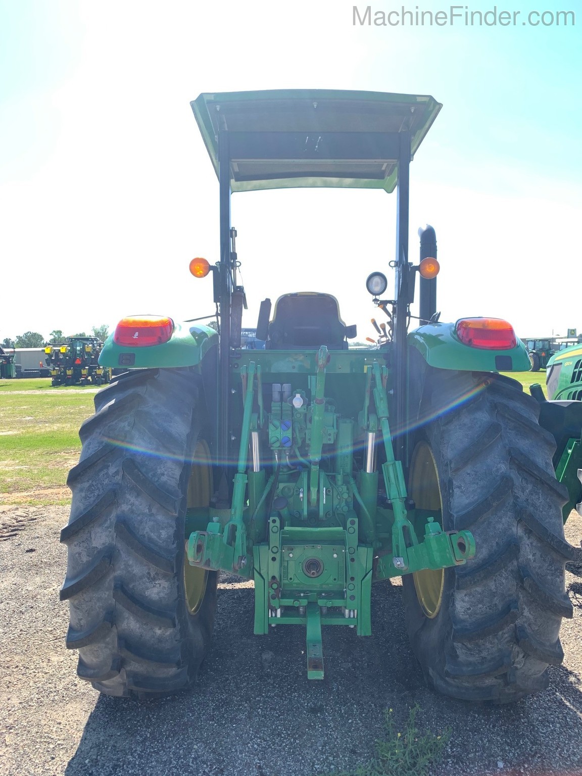 2017 John Deere 6110M Image 3