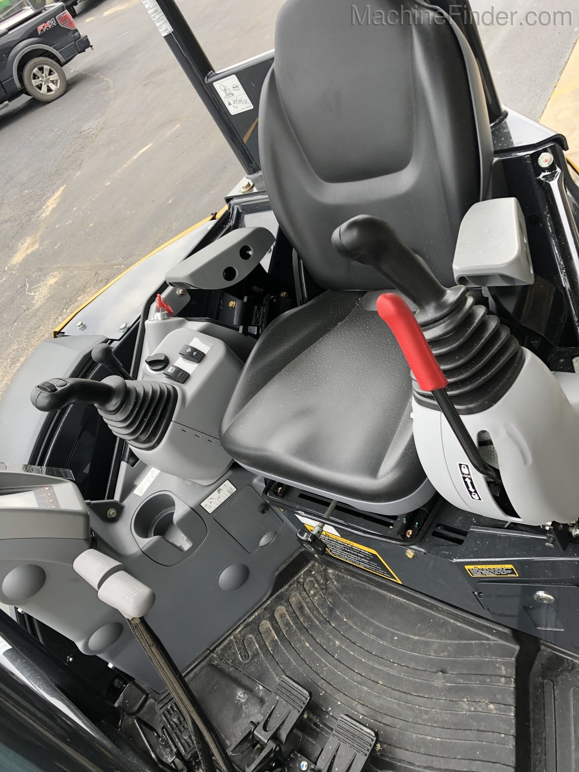 2020 John Deere 35G Image 3