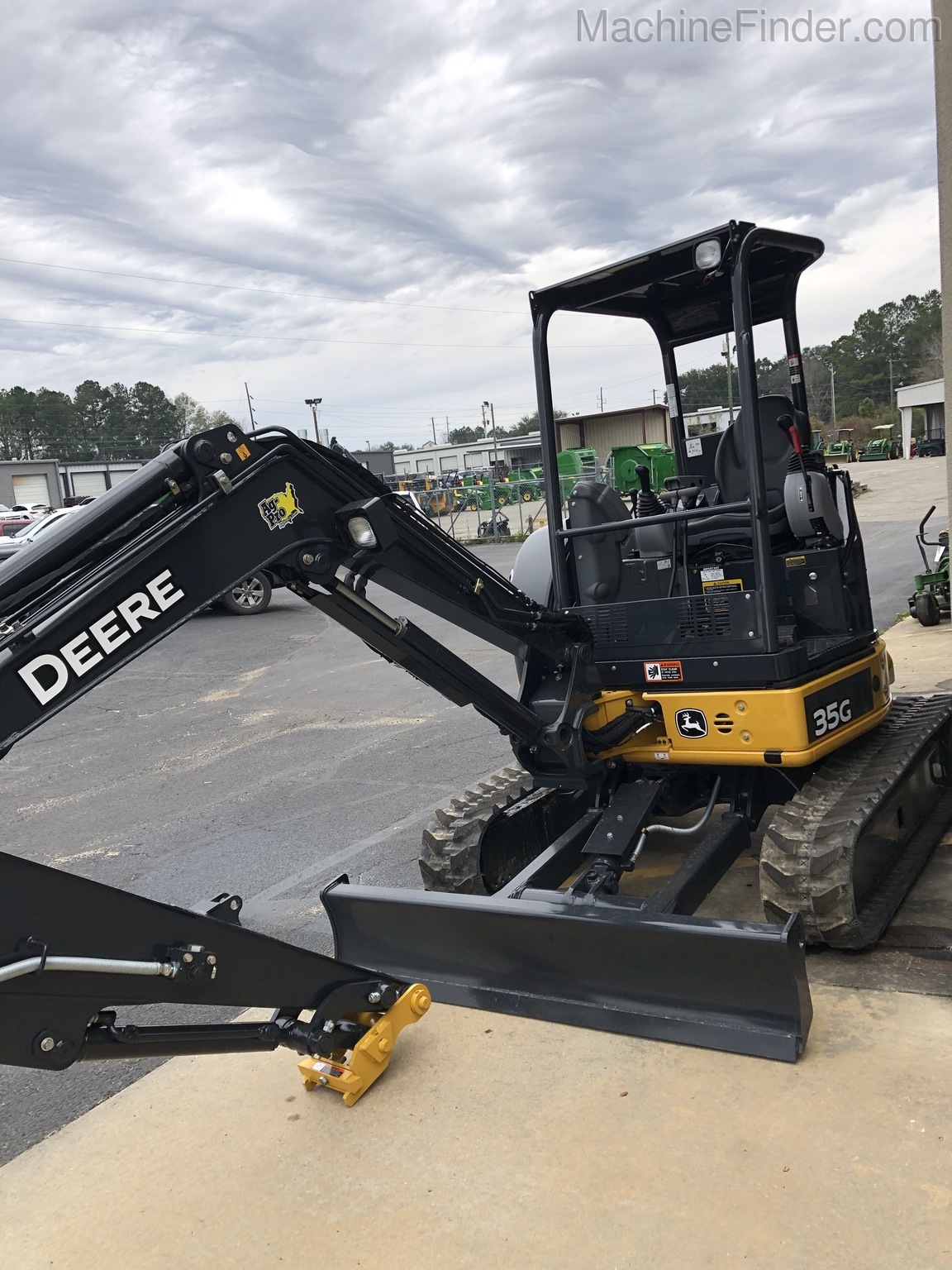 2020 John Deere 35G Image 5