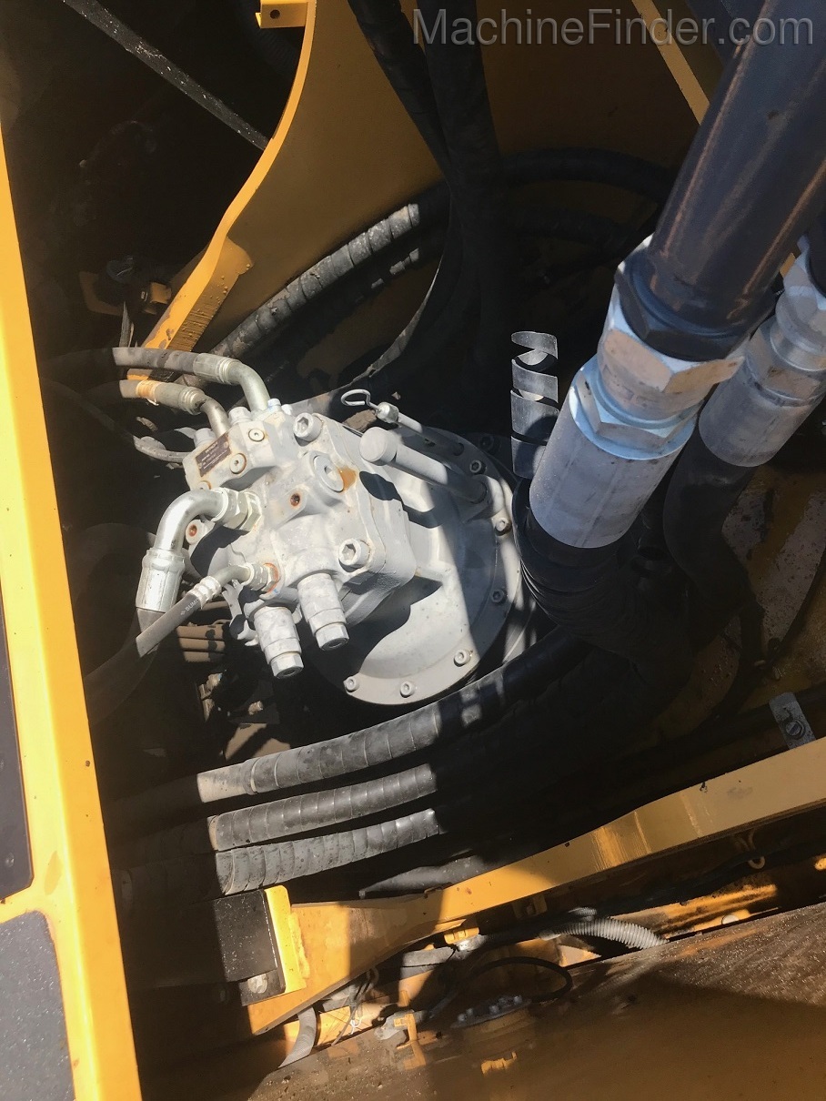 2017 John Deere 350G LC Image 10