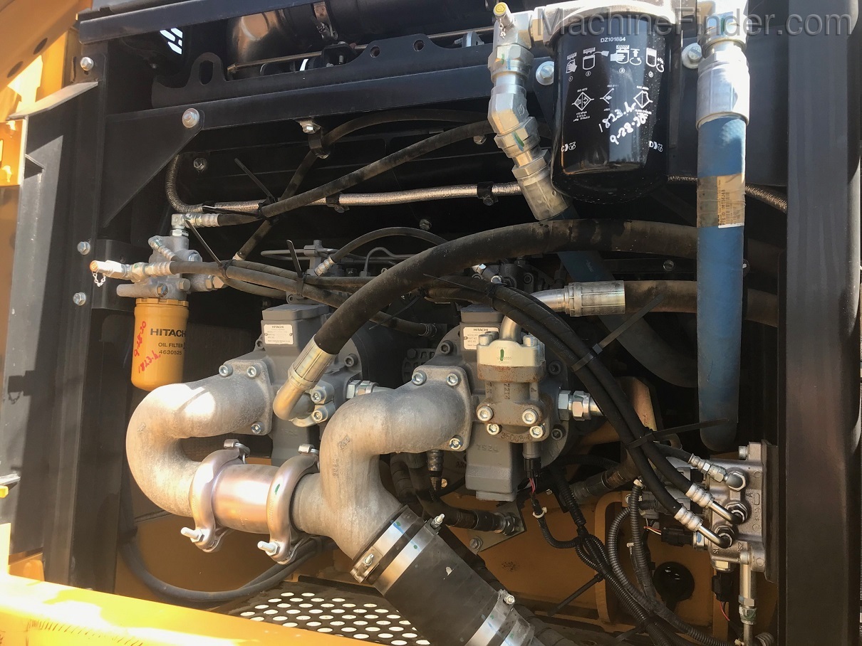 2017 John Deere 350G LC Image 9