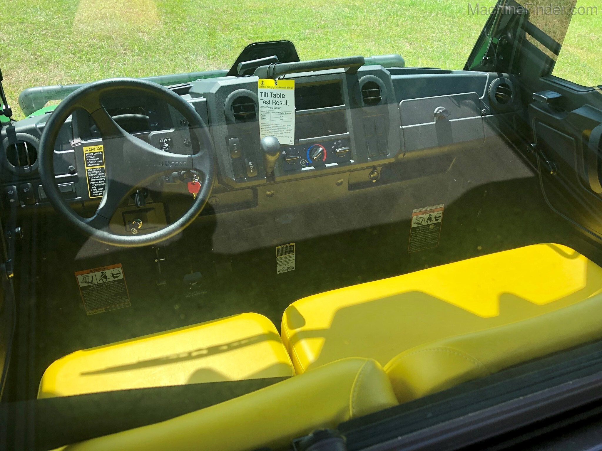 2020 John Deere XUV835M Image 5