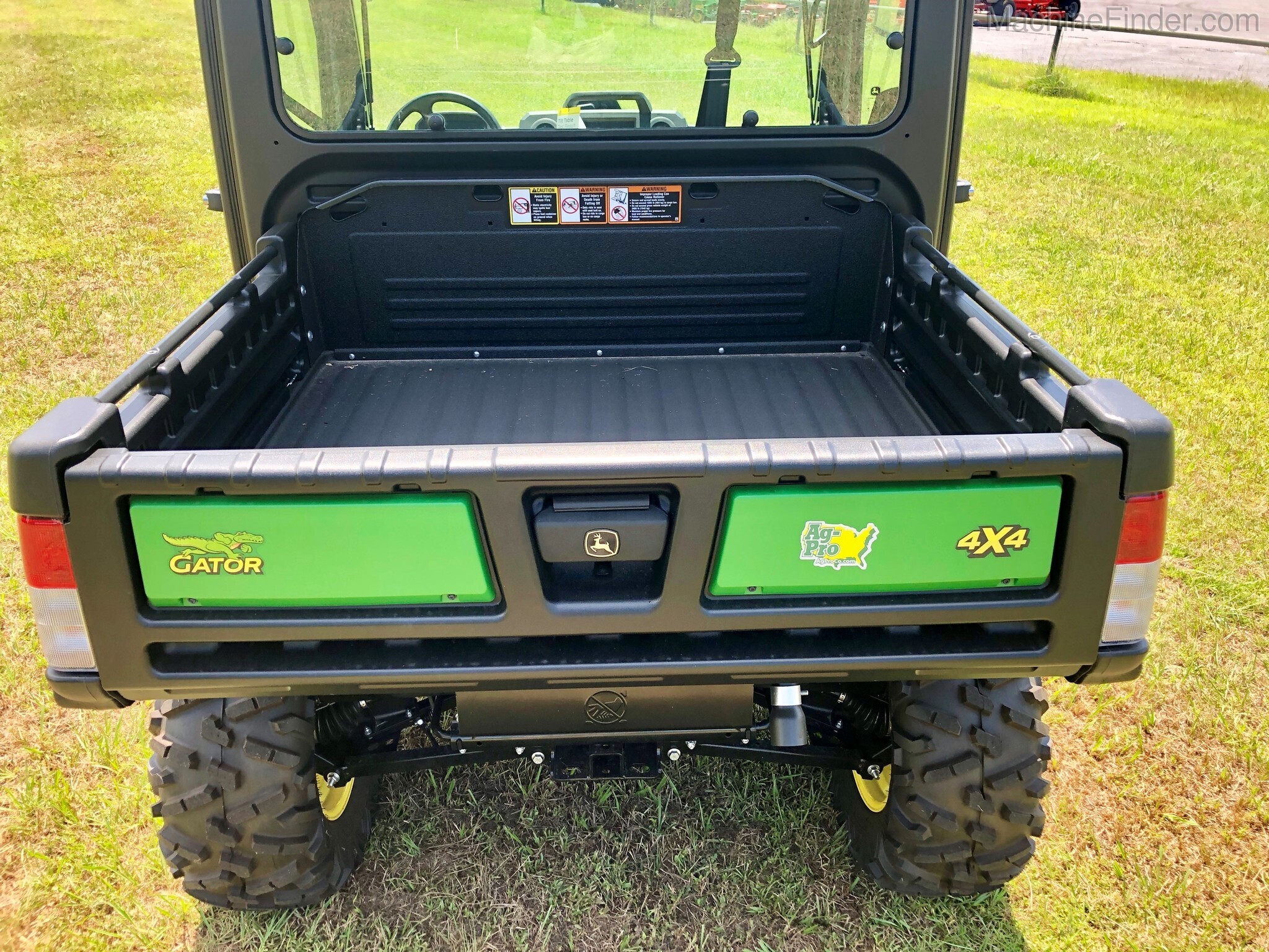 2020 John Deere XUV835M Image 4