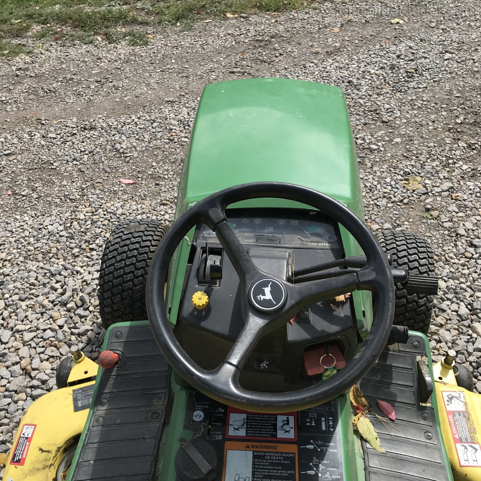 1993 John Deere 425 Image 6