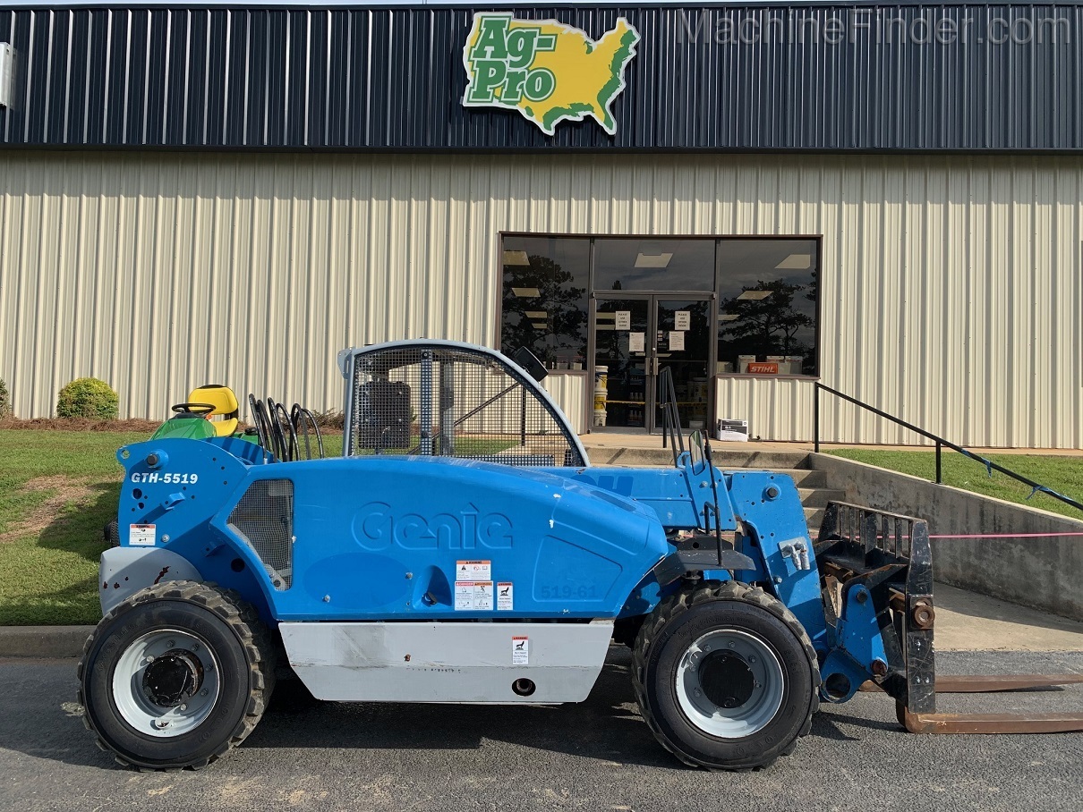 2014 Genie GTH5519 Image 2