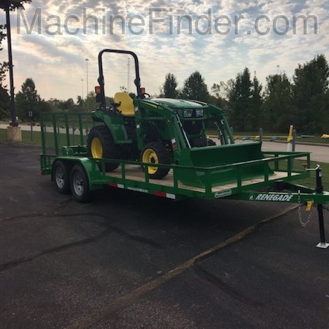 2020 John Deere 2032R Image 5