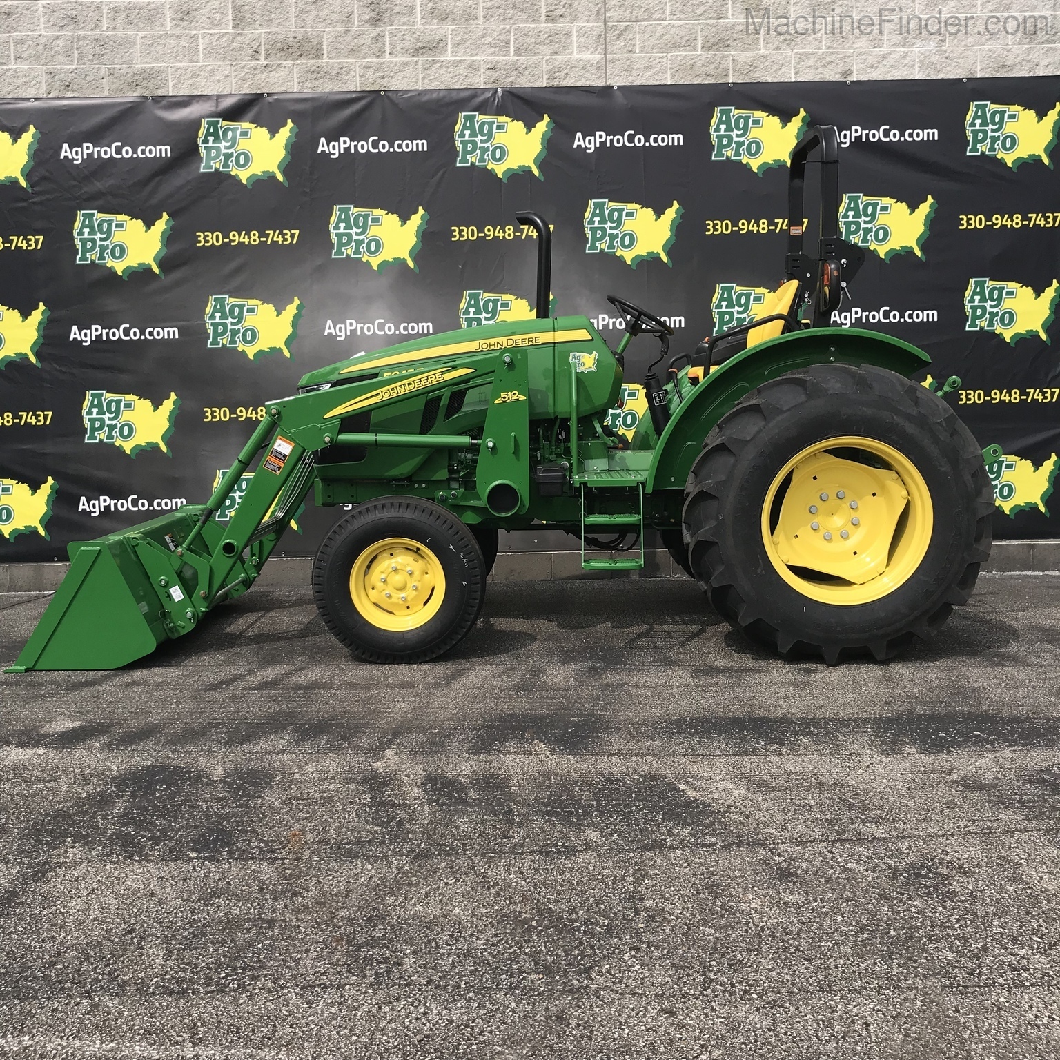 2020 John Deere 5045E Image 2