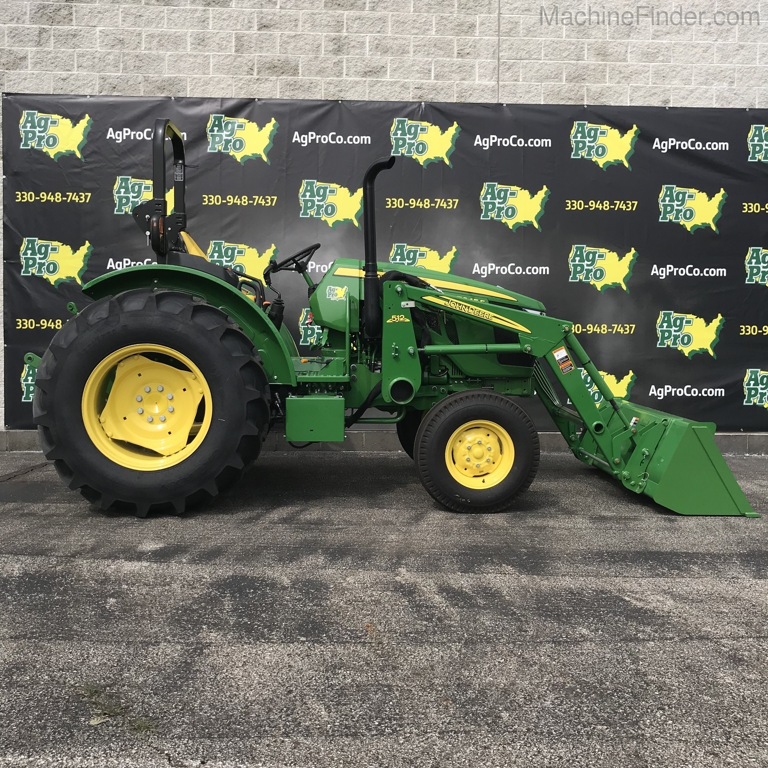2020 John Deere 5045E Image 6