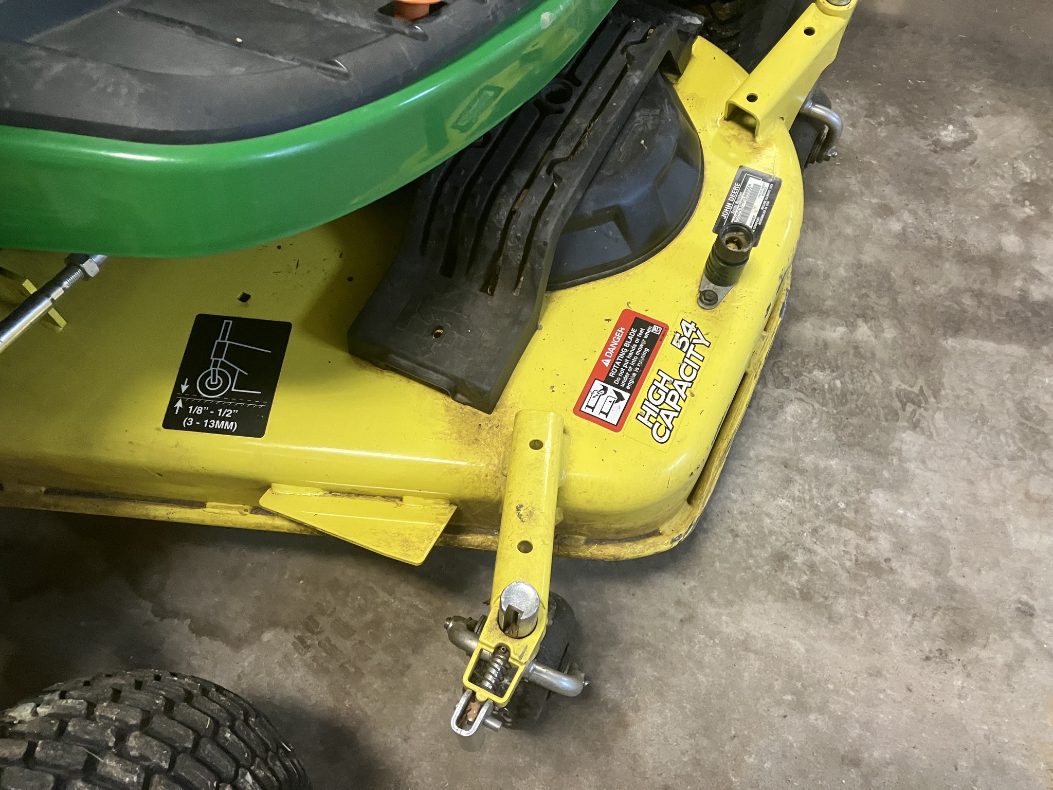 2022 John Deere X734 Lawn & Garden Tractors Rowley, IA