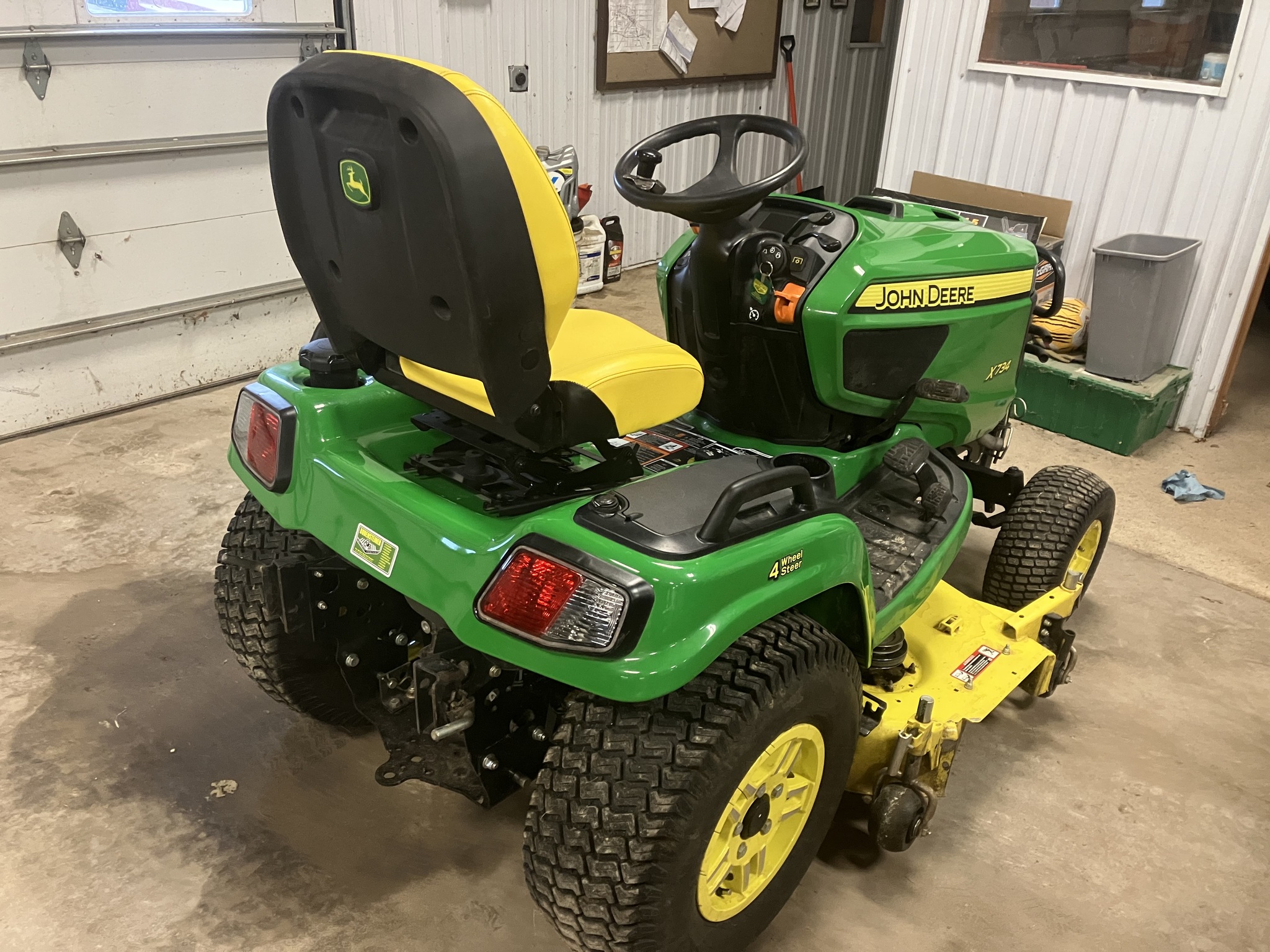 2022 John Deere X734 Lawn & Garden Tractors Rowley, IA