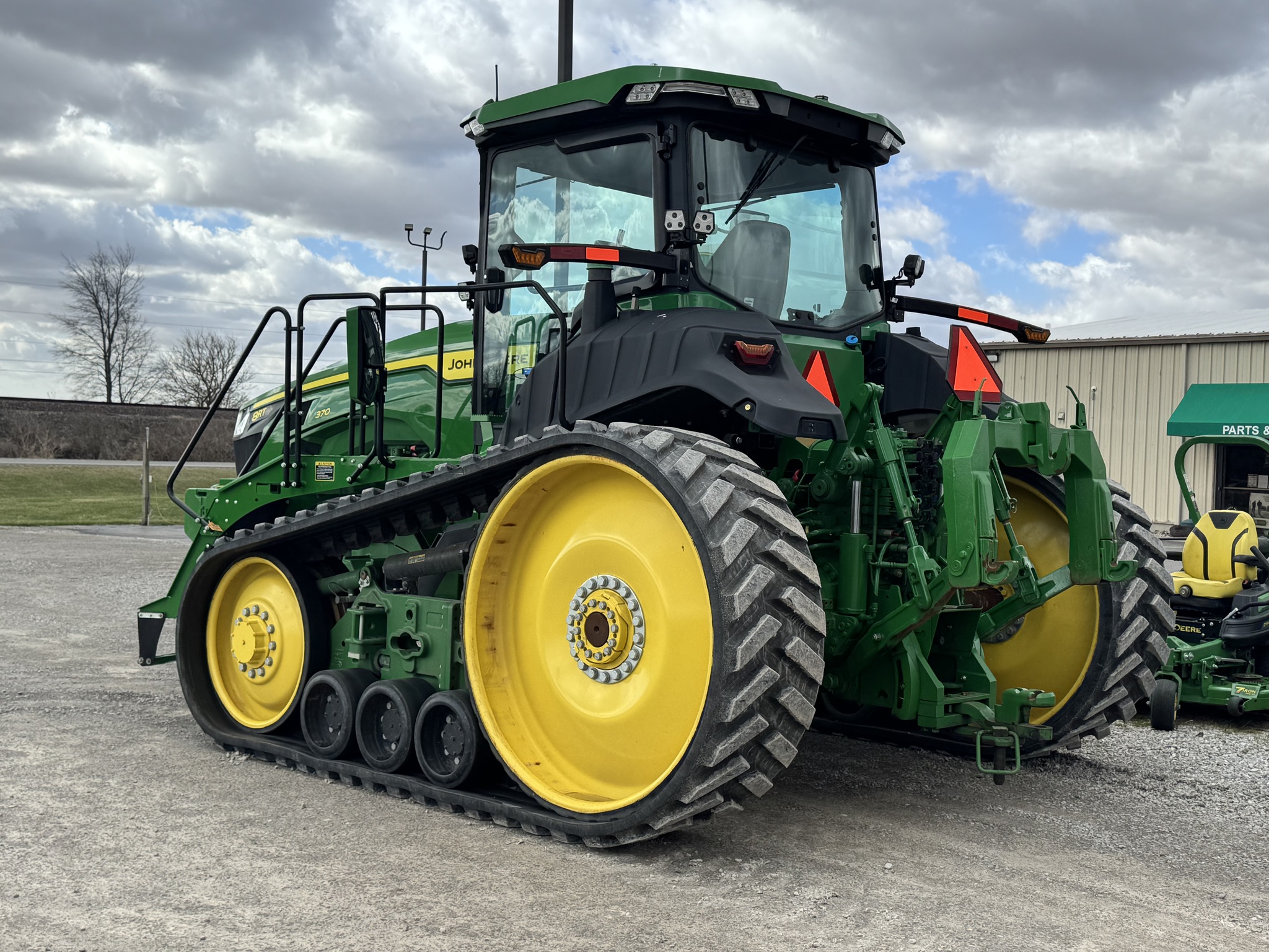 2021 John Deere 8RT 370 Image 4